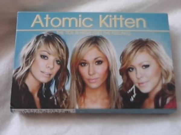 Atomic Kitten - The Tide Is High (Get The Feeling)