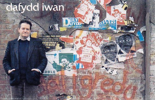 Dafydd Iwan - Dal I Gredu