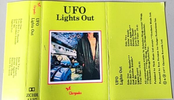 UFO (5) - Lights Out